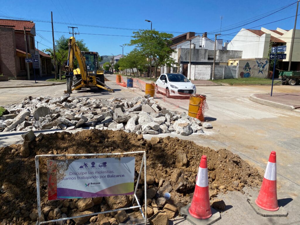 CONTINUACIÓN DEL PLAN DE BACHEO EN AV. SUIPACHA Y CALLE 23