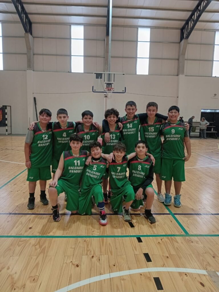 TRES TRIUNFOS EN BÁSQUET