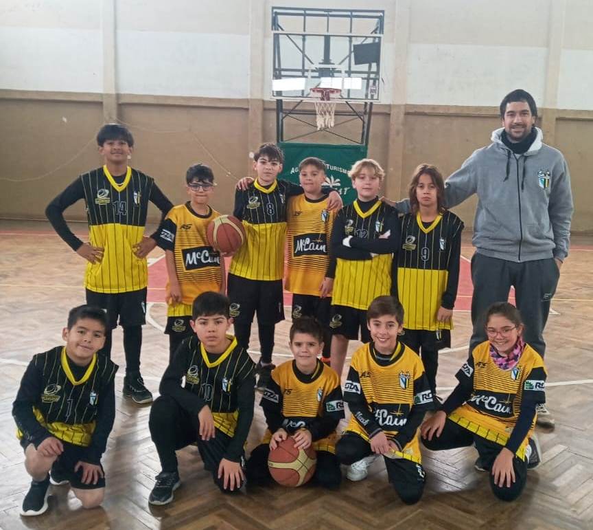 A CANCHA LLENA SE INICIÓ LA LIGA SUB-11 DE BÁSQUET