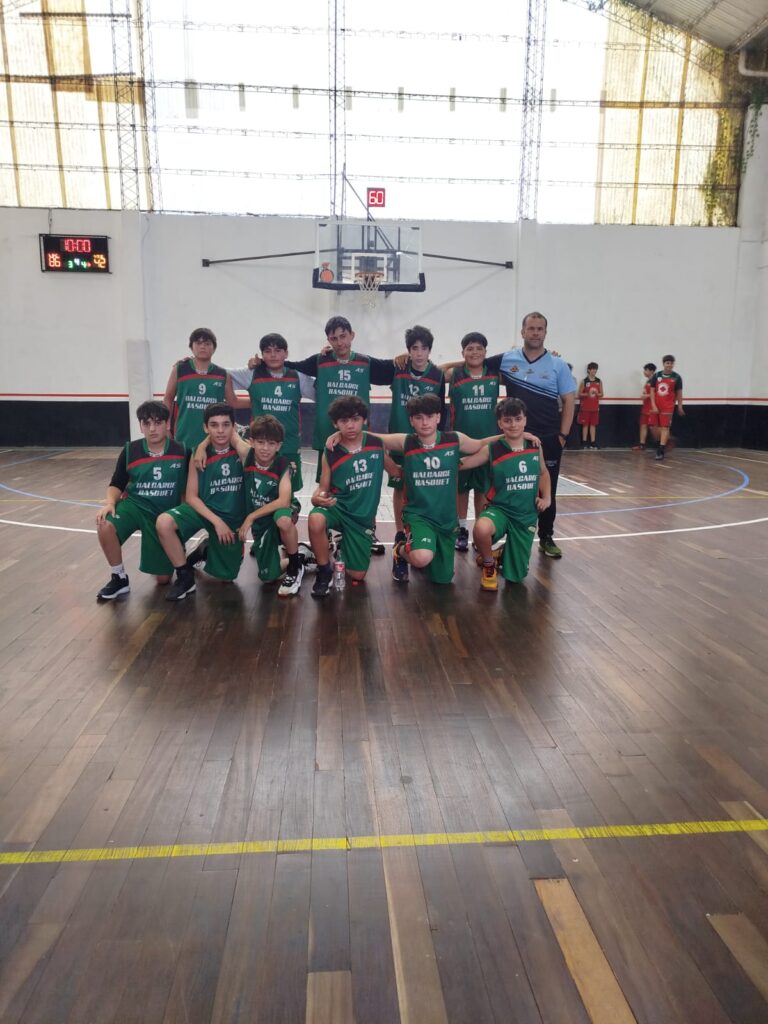 NUEVA PRESENTACIÓN DE LA ESCUELA DE BÁSQUET EN TANDIL