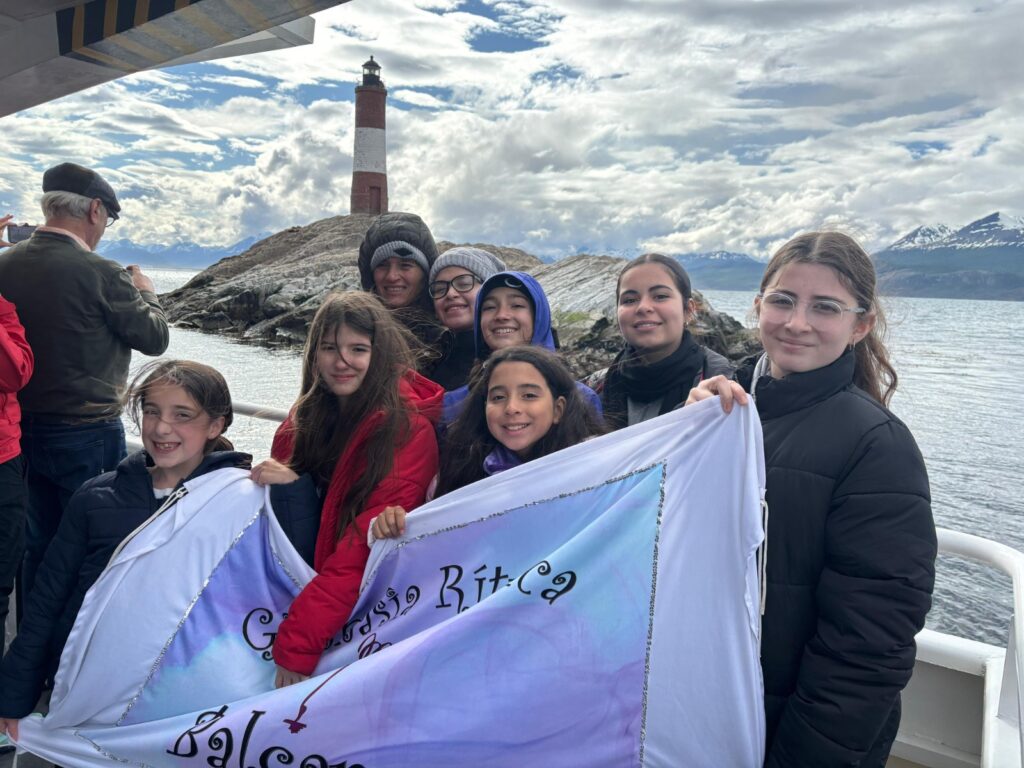 GIMNASTAS LOCALES PARTICIPAN EN EL NACIONAL DE USHUAIA