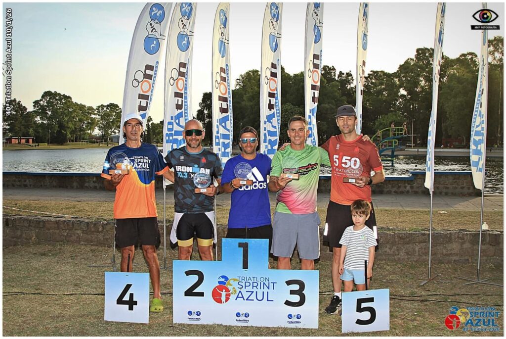 CESAR RODRIGUEZ SEGUNDO EN EL TRIATLON DE AZUL