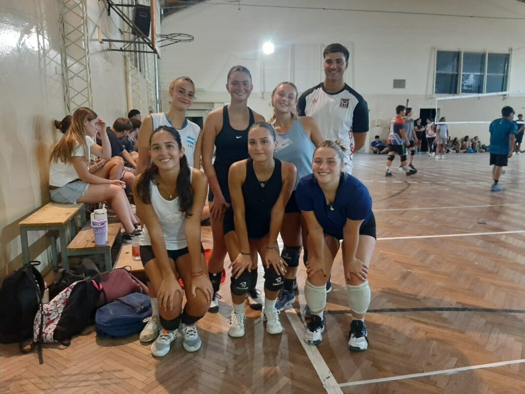 TORNEO NOCTURNO DE VÓLEY