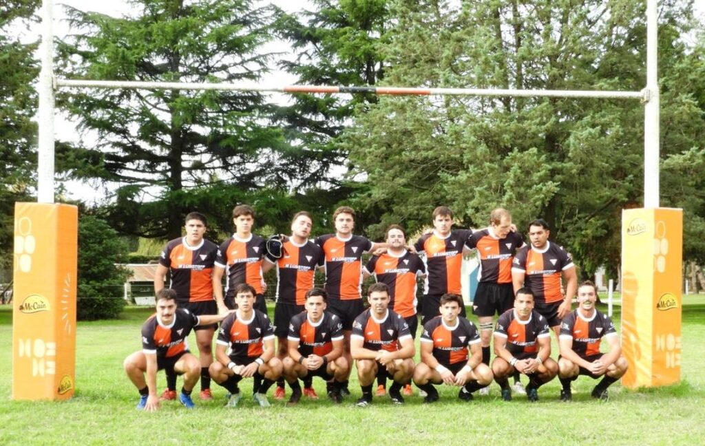 CAMPO DE PATO CAYÓ CON UNCAS EN RUGBY