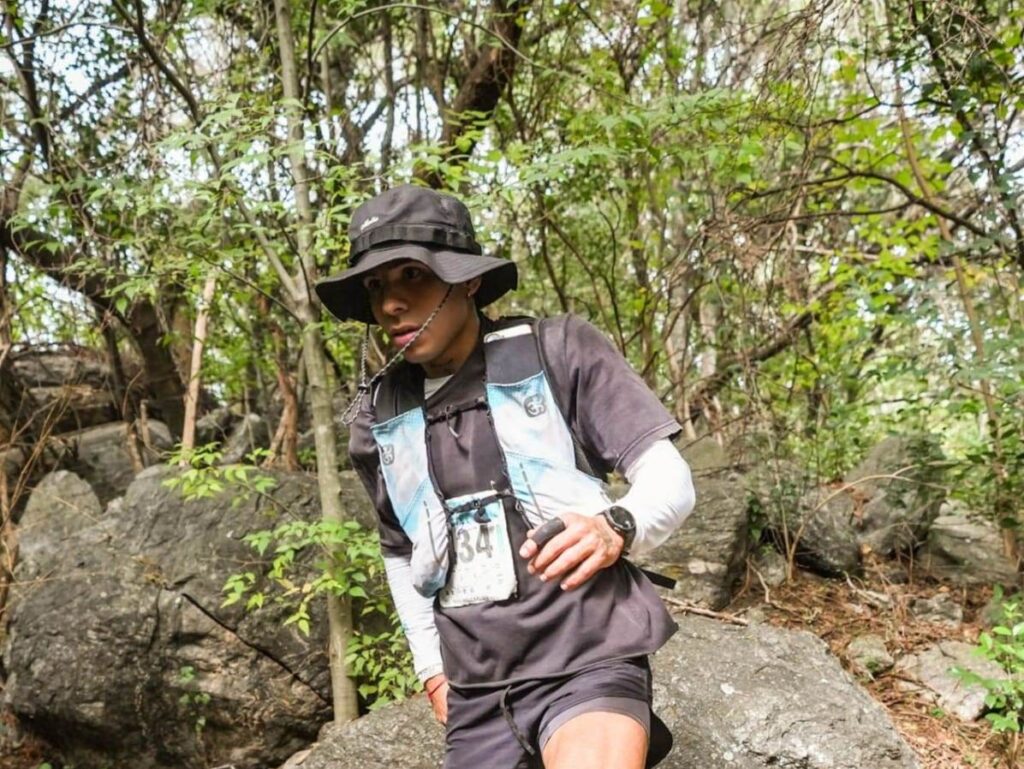 BRIAN VALCARLOS SE DESTACÓ EN EL CHAMPAQUÍ DE 42 KM