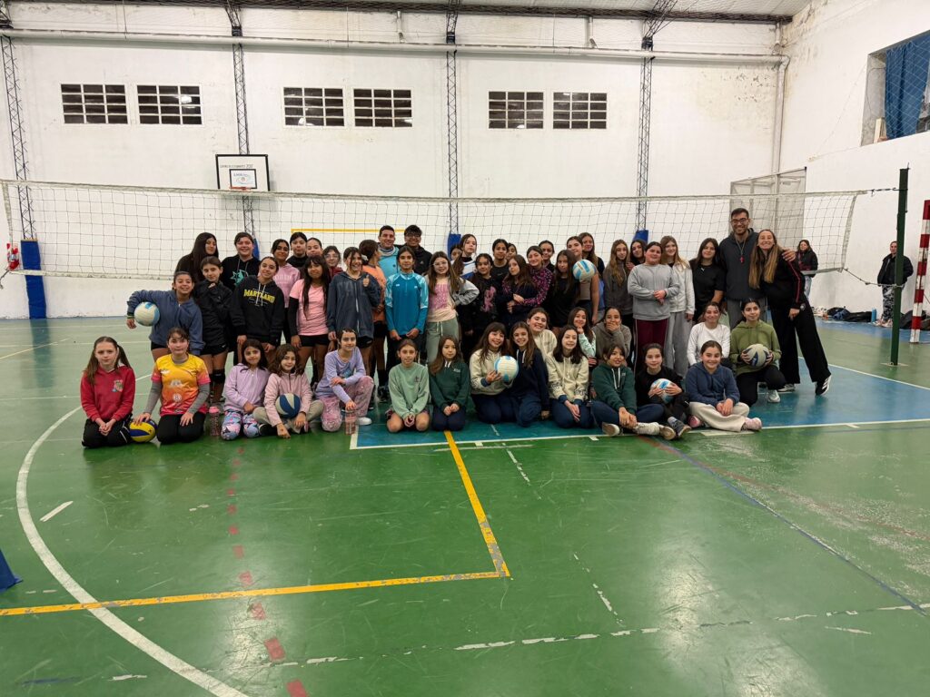 ENCUENTRO RECREATIVO DE VÓLEY