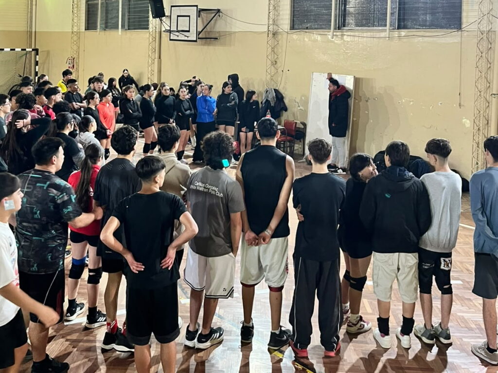 GRAN TORNEO NOCTURNO DE VOLEY