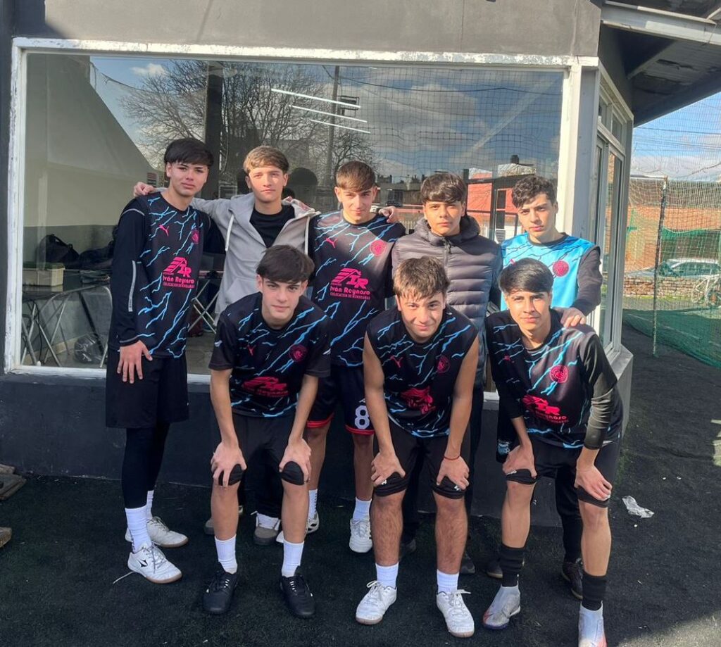 TRAS EQUIPOS CLASIFICADOS DE FÚTBOL PLAYA