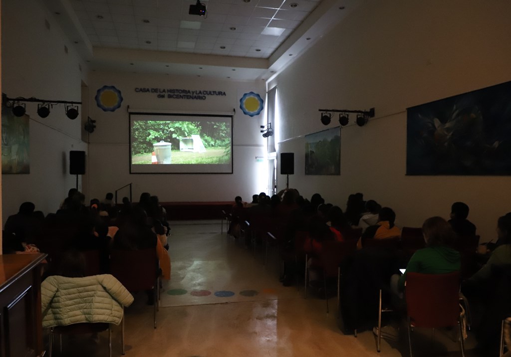 CONCURRIDO CINE INFANTIL Y HOY, EXHIBICIÓN DEL TALLER DE BOMBO