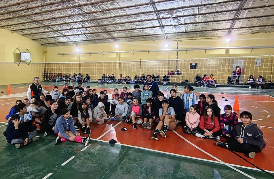 ENCUENTRO RECREATIVO DE VOLEY