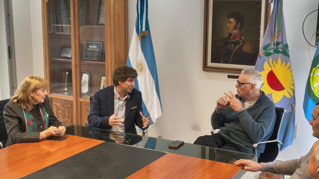 EL GOBERNADOR ROTARIO VISITÓ BALCARCE Y SE REUNIÓ CON AUTORIDADES MUNICIPALES.