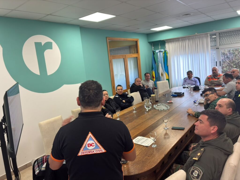 DEFENSA CIVIL: GUILLERMO CANTO PARTICIPÓ EN UN ENCUENTRO REGIONAL