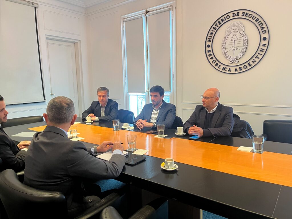 TRAS UNA REUNIÓN CON AUTORIDADES NACIONALES, GENDARMERÍA REFORZARÁ LOS CONTROLES EN LA RUTA 226 Y COLABORARÁ EN OPERATIVOS
