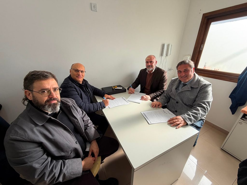 EL MUNICIPIO FORMALIZÓ EL CONTRATO DE ALQUILER DE UN INMUEBLE PARA ALOJAR A LOS ADULTOS MAYORES DEL HOGAR “PINTO”